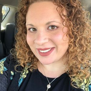 Meet your Posher, Andrea